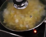 Foto del paso 2 de la receta: Tortilla de patatas con jamón serrano y trigueros