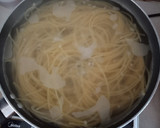 A picture of step 2 of Spaghetti with Cream Cheese Sauce.