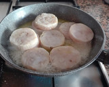 Foto del paso 1 de la receta: Medallones de merluza en salsa con marisco