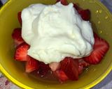 Foto del paso 4 de la receta: Frutillas con Crema