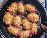 Foto langkah ke 9 dari resep Sosis Mie Gulung.
