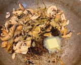 A picture of step 4 of Salisbury steaks/ hamburger steaks.