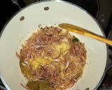 A picture of step 2 of Carrot rice and shredded beef sauce.