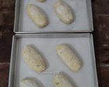 Foto langkah ke 9 dari resep Minced Sausage Chia Seed Soft Sourdough Bread.