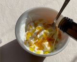 Joghurt Bowl mit nativem Olivenöl extra Rezeptschritt 4 Foto