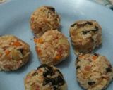 Foto langkah ke 5 dari resep Nasi kepal korea.