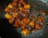 Foto langkah ke 3 dari resep Tumis Sosis Puyuh.