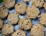 Foto langkah ke 6 dari resep Cookies Choco Chips.