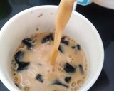 Gambar langkah 2 resipi Ais Teh Cincau.