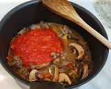 Foto del paso 5 de la receta: Morcillo de ternera guisado con champiñones y patatas