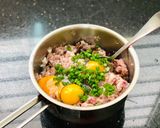Hình bước làm 1 của món Chả Trứng Hấp