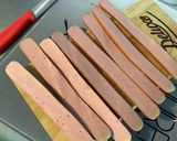 Une image de l'étape 5 de Saucisses fumées gratinées pecorino, persil et tête de moine.