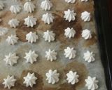 Hình bước làm 5 của món Bánh meringue (làm bằng lòng trắng trứng)