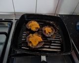 A picture of step 6 of Cheese burger with a twist.