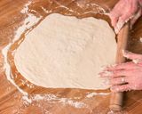 Házi margherita pizza recept fázis 4 fotója