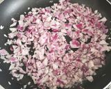 Foto del paso 1 de la receta: Arroz con higadillos de pollo