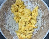 A picture of step 2 of Egg & Rice Leftover Wrap.