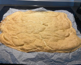 Foto del paso 2 de la receta: Pizza casera proteica con claras de huevos