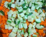 Foto del paso 5 de la receta: Guisado de calabacitas con zanahoria