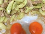 แตงกวาผัดไข่