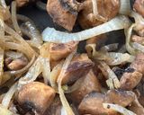 A picture of step 2 of Beef Tenderloin with Mushrooms.