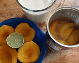 Foto del paso 2 de la receta: Gelatina de leche y durazno paso a paso