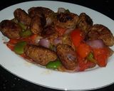 A picture of step 2 of Sizziling sriracha beef kabab.