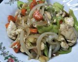 รูปขั้นตอนการทำที่ 3 ของ ไก่ผัดพริกหยวก