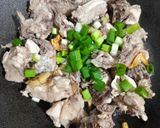 Foto langkah ke 3 dari resep Sup Tulangan Ayam Simpel.