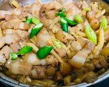 Hình bước làm 5 của món Thịt kho nước dừa