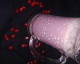 மாதுளம் பழ மில்க் ஷேக் (Maathulampazha milkshake recipe in tamil) ரெசிபி ஸ்டேப் 2 புகைப்படம்