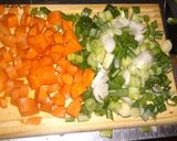 Foto del paso 2 de la receta: Costeletas de cerdo al vino con verduras