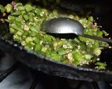 A picture of step 2 of Bhindi piyaz.