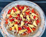 Hình bước làm 6 của món Pizza Nhân Tôm Rau Củ - Đế Bánh Từ Bột Mì Nguyên Cám
