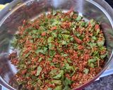 A picture of step 3 of Masala bhindi.