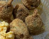 Foto langkah ke 5 dari resep Bola bola ayam udang.