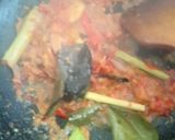Foto langkah ke 3 dari resep Mangut Ikan Tongkol tomat hijau.