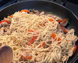 Foto del paso 6 de la receta: Chow Mein (Noodles de pollo)