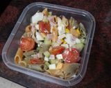 Foto del paso 3 de la receta: Tupper de ensaladilla de pasta sin mayonesa