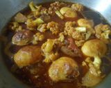 ফুলকপি দিয়ে হাঁসের ডিমের ডালনা (Fulkopi diye hanser dimer dalna recipe in Bengali) রেসিপি ধাপ - 6 ছবি
