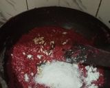 A picture of step 4 of Beetroot Burfi.