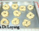 Foto langkah ke 7 dari resep Donat Kepang Super Empuk.