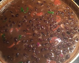 Foto del paso 2 de la receta: Frijoles negros con Chorizo Español