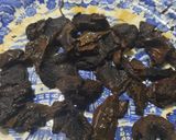 Foto del paso 1 de la receta: Papines y hongos de pino - pocos ingredientes, mucho sabor