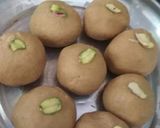 બેસન લાડુ (Besan Ladoo Recipe In Gujarati) રેસીપી સ્ટેપ5ફોટો