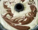 Foto langkah ke 3 dari resep Marble Cake Putih Telur.