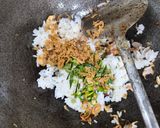 Foto langkah ke 4 dari resep Nasi Goreng Rebon Cabe Rawit.