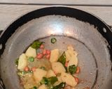 A picture of step 4 of Sabudana khichdi.