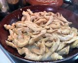 Foto del paso 4 de la receta: Fajitas de Pollo en crema de Champiñón a la Sonorense