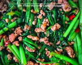รูปขั้นตอนการทำที่ 6 ของ ผัดผักบุ้งจีนกะปิหมูสับ